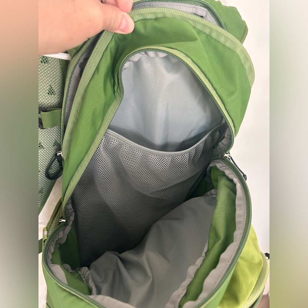 Ascend Meander - Olive and Forest Green Backpack - Picture 5 of 9